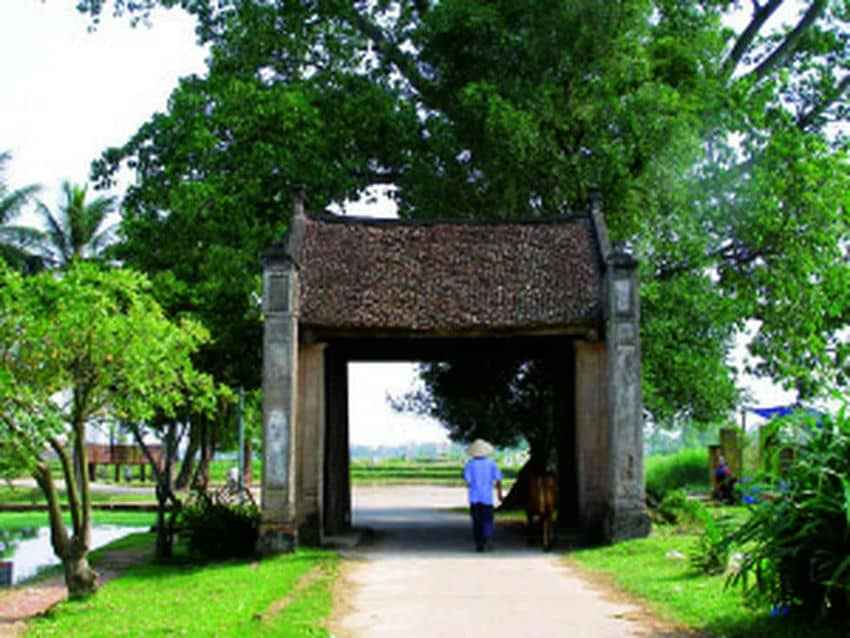 Duong Lam Ancient Village